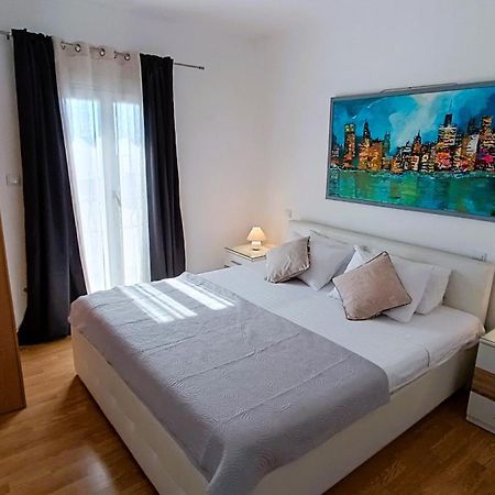 Apartments Ella Makarska Exterior foto